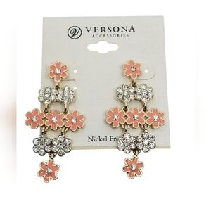 VERSONA NWT PEACHY PINK & CRYSTAL DAISY DROP EARRINGS